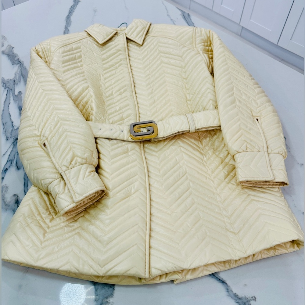 Gucci Chevron Marmont Quilted Belted Jacket - Picture 3 of 9